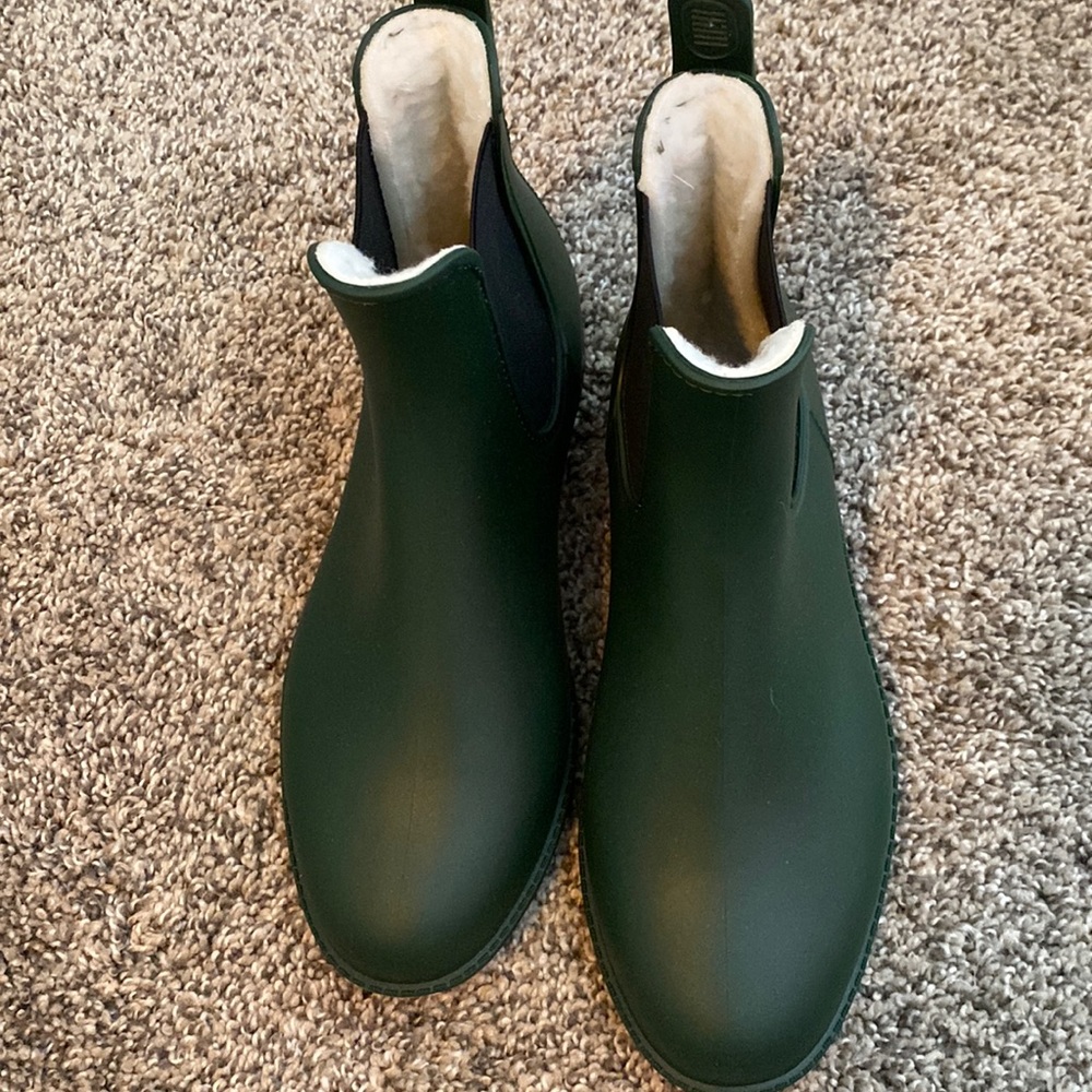 ✧. navy green boots ! *